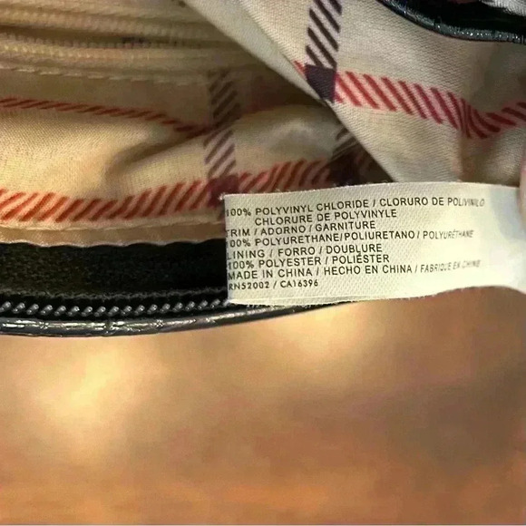 Liz Claiborne Black Faux Patent Leather Crossbody Purse Shoulder Bag Glossy Logo - Picture 5 of 13